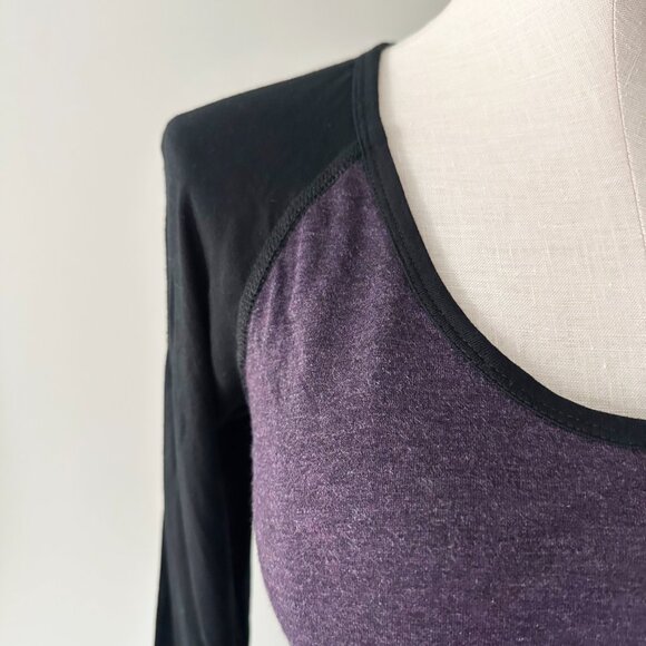 Aritzia Wilfred Free Baseball Top Womens Size Small Purple Black 3/4 Sleeve - Picture 3 of 5
